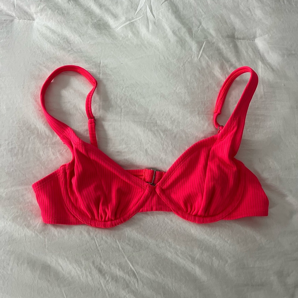 Xhilaration Bright Pink Bra